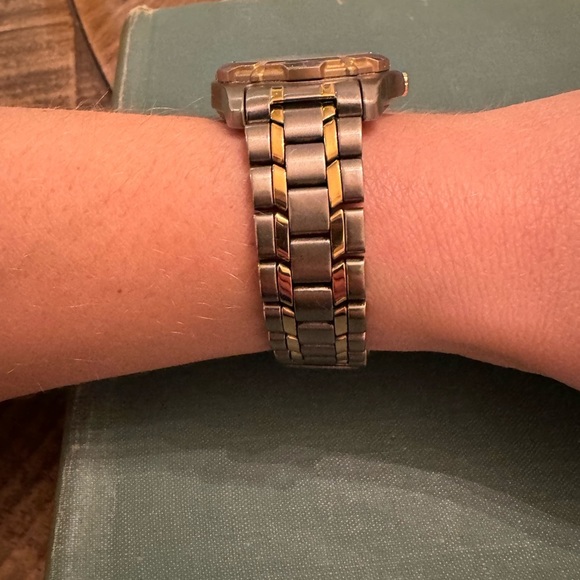 Vintage Women’s Seiko Kinetic Sports 100 Titanium Two Tone Analog Date Watch - Picture 9 of 10